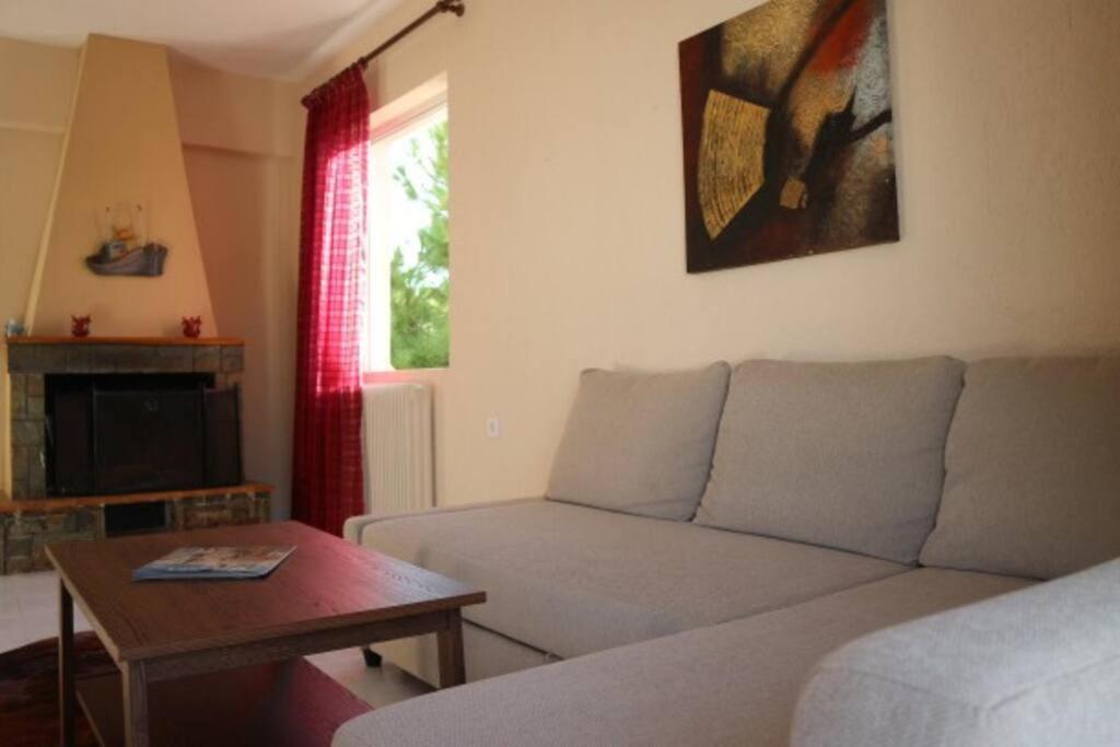 Anestis Apartment Акрата Экстерьер фото